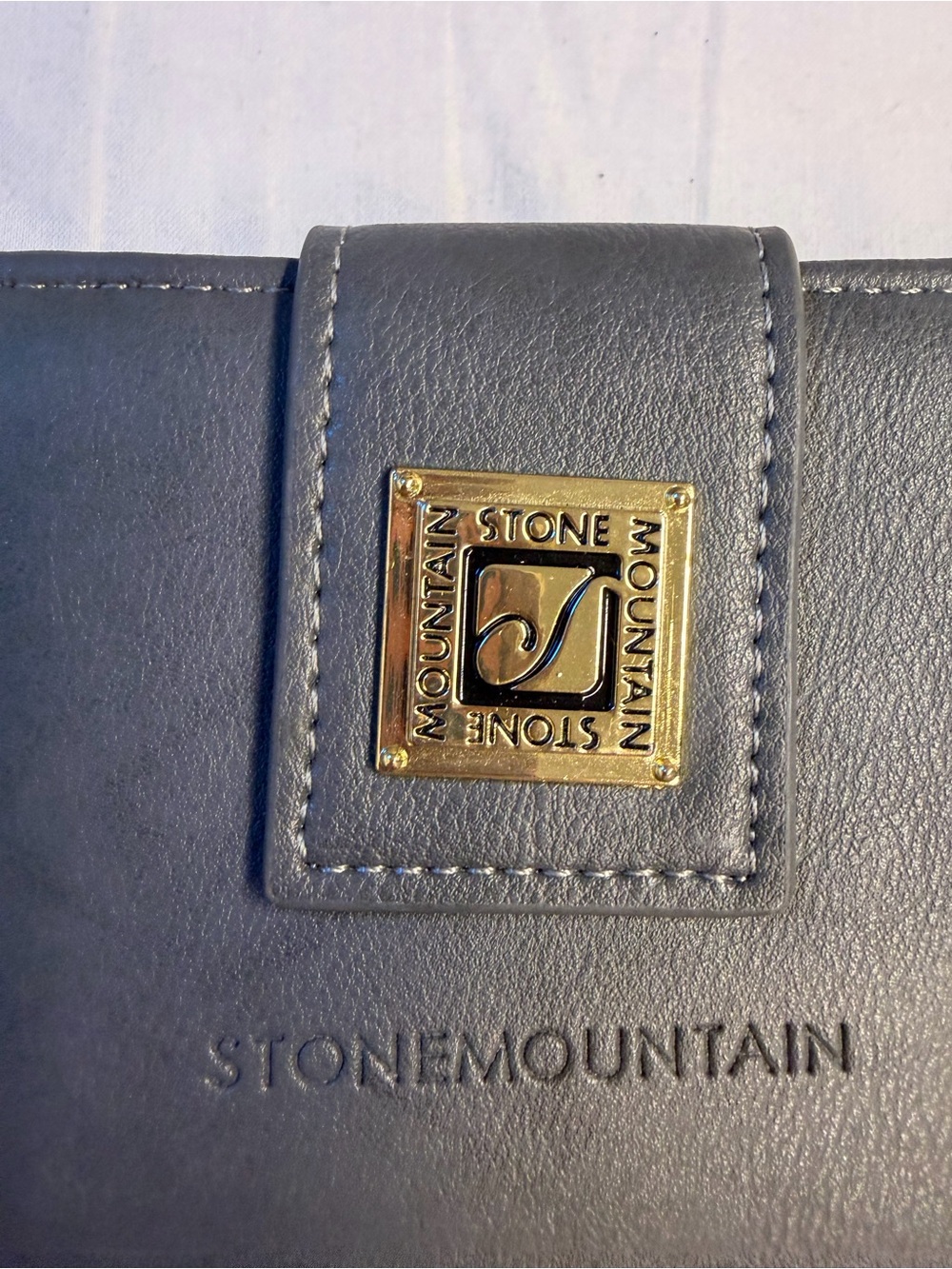 Stone Mountain Accessories Gray Wallet with Gold Plaque